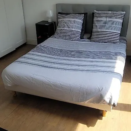 Maxime Rue Boileau * Ναντέρ