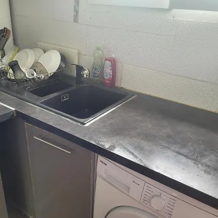 Maxime Rue Boileau * Ναντέρ